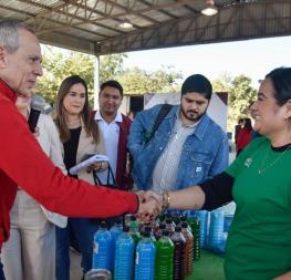 Gerardo Vargas adelanta la navidad a vecinos de La Ferrusquilla