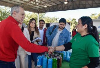 Gerardo Vargas adelanta la navidad a vecinos de La Ferrusquilla