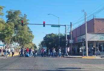 Navidad impulsa ventas en Los Mochis, pero no alcanzan niveles de 2023