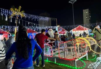 ¿Cuáles son los horarios de la Villa Navideña está Navidad en Mazatlán?