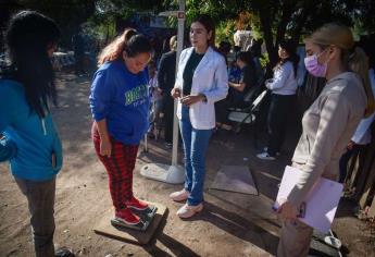 Jornada médica llega a vecinos de invasión Malova en Los Mochis