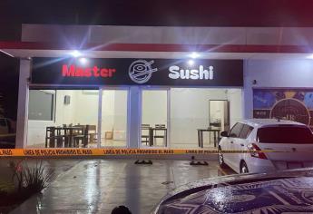 Asesinan a balazos a dueño de un sushi en la colonia La Esperanza, en Culiacán