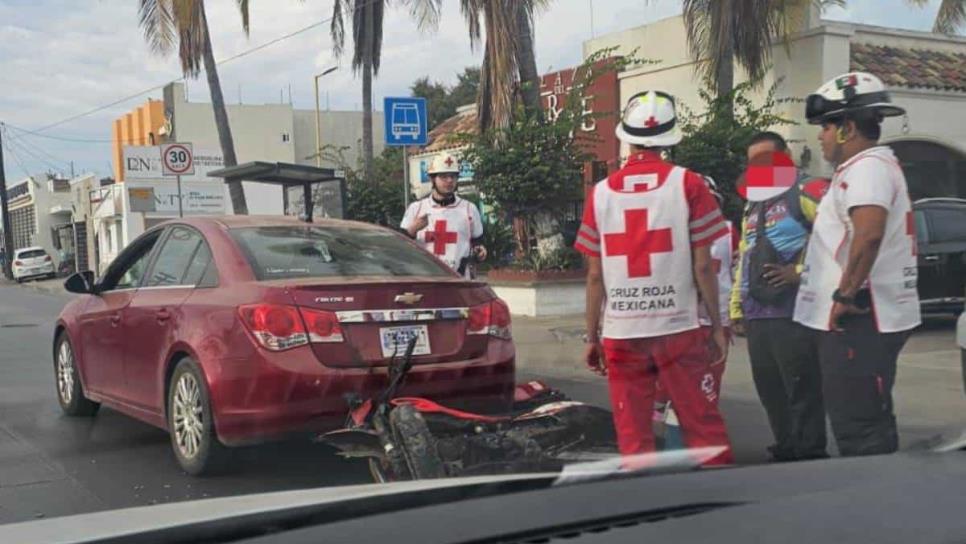 Mañana accidentada en Mazatlán; dos choques entre vehículos y motocicletas deja un lesionado en hospital 