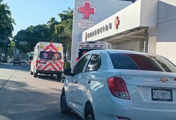 Hieren de bala a hombre y este llega por sus propios medios a la Cruz Roja de Culiacán