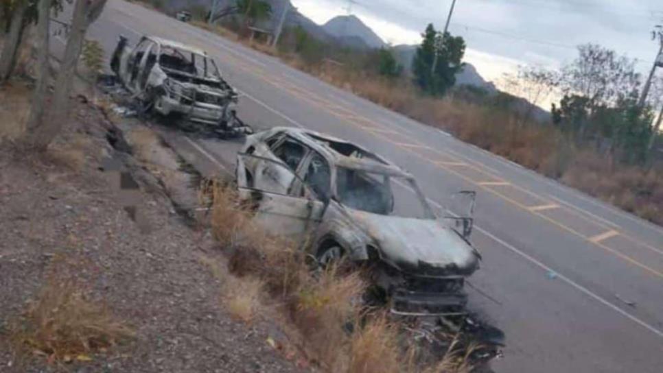 Enfrentamiento entre gatilleros deja 6 vehículos calcinados en el entronque de la carretera Elota-Cosalá