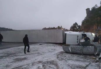 Cierran la carretera Mazatlán-Durango tras accidente causado por las bajas temperaturas