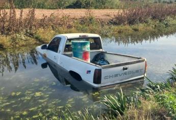 Joven choca contra vaca y cae al canal en la sindicatura de Benito Juárez en Guasave 