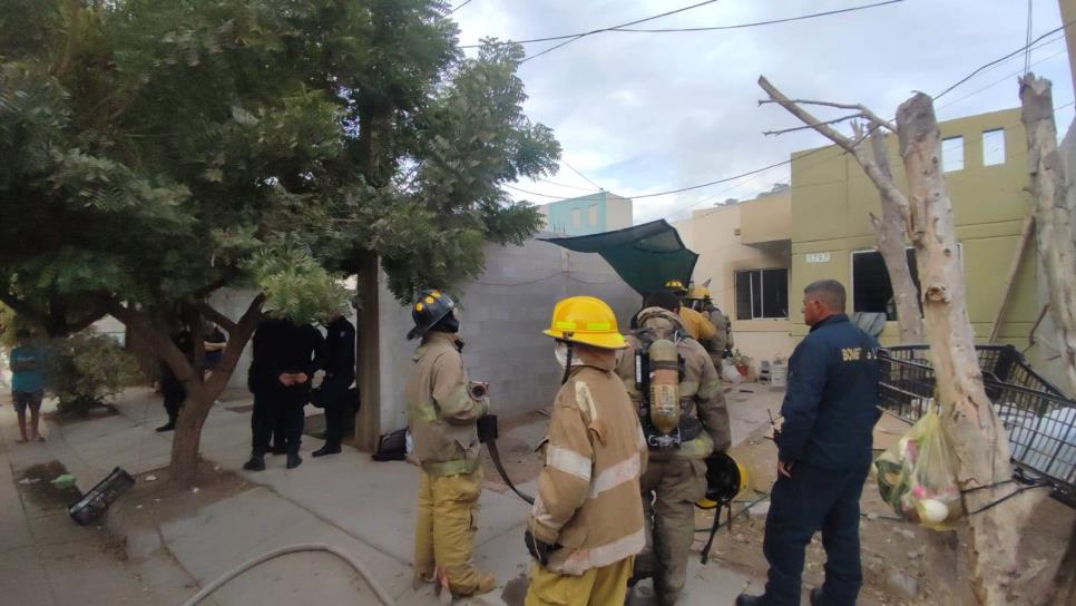 Familia pierde pertenencias en incendio en Prados del Sur en Los Mochis