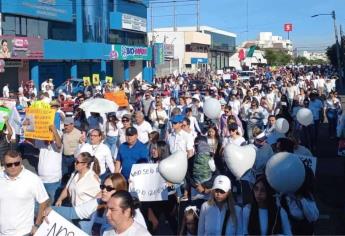 Marchan miles de personas en Culiacán para que regrese la paz a Sinaloa