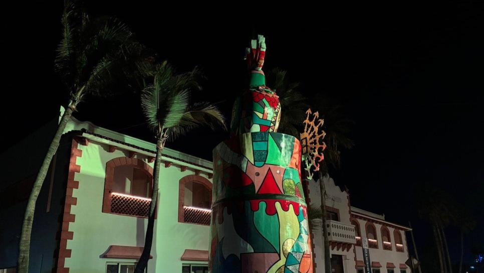 ¿Cuál es el monigote más grande y espectacular en el Malecón de Mazatlán?