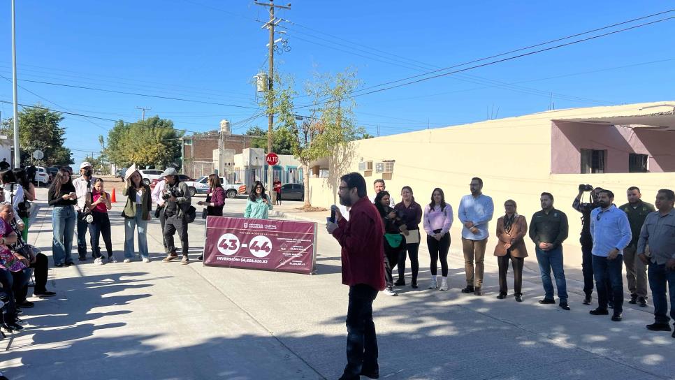 Gámez Mendívil entrega pavimentación de calles en la colonia Díaz Ordaz, en Culiacán