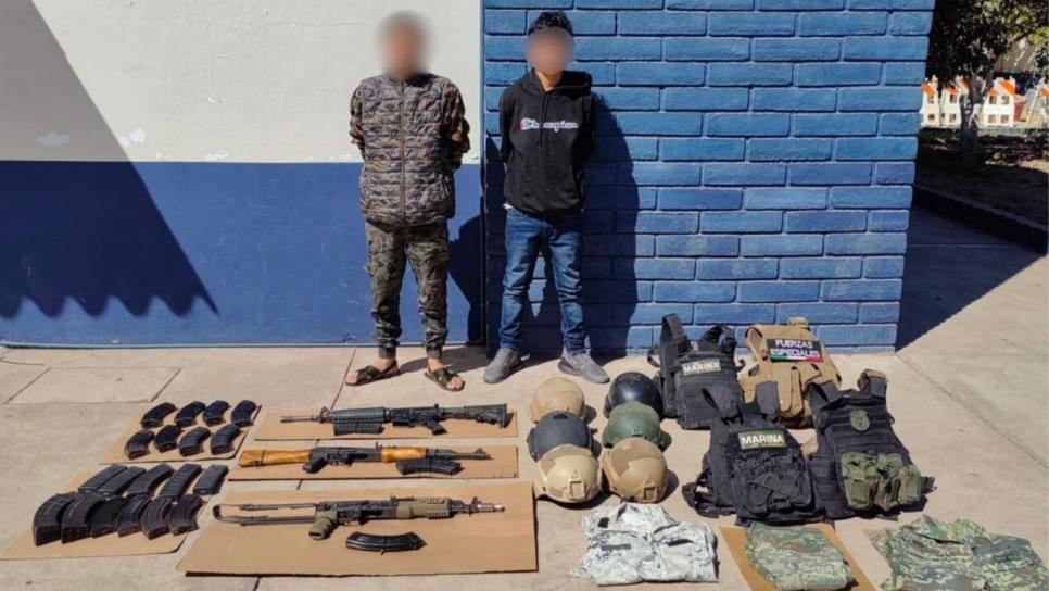 Rescatan a dos personas privadas de la libertad y detienen a dos sujetos con armamento en Villa Juárez, Navolato