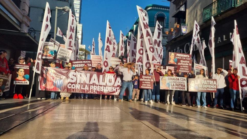 Morenistas sinaloenses acuden al Zócalo Capitalino para apoyar a Claudia Sheinbaum