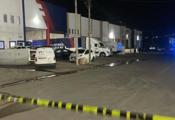 Aseguran dos vehículos baleados tras enfrentamiento en el fraccionamiento San Benito, Culiacán