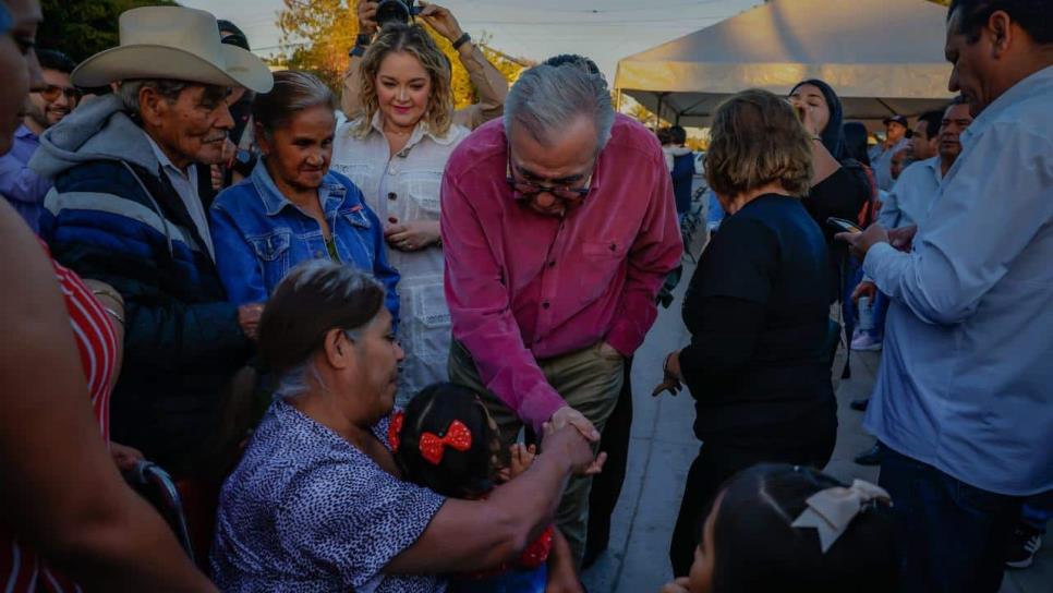 Rocha Moya asiste del Carnaval Infantil de Mocorito