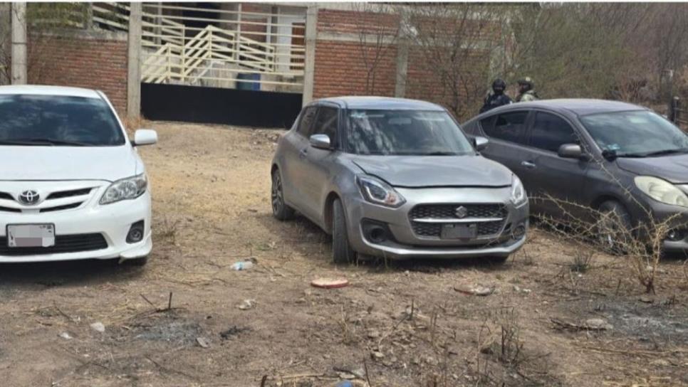 Aseguran cuatro vehículos con reporte de robo en el poblado El Carrizalejo, Sanalona en Culiacán