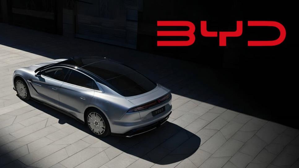 BYD sorprende con el Yangwang U7, el auto más cómodo del mercado; es una alfombra mágica en topes | VIDEO