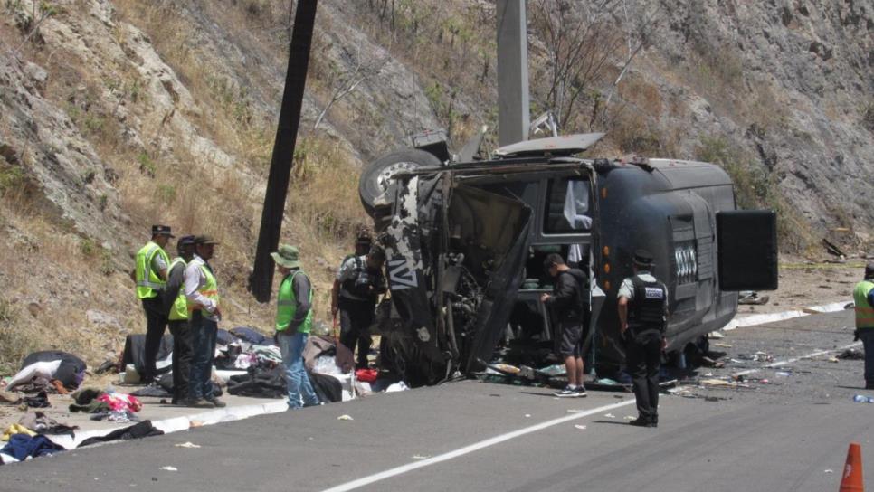 Son 6 los lesionados tras accidente de autobús del cantante Memo Garza; venían de Monterrey