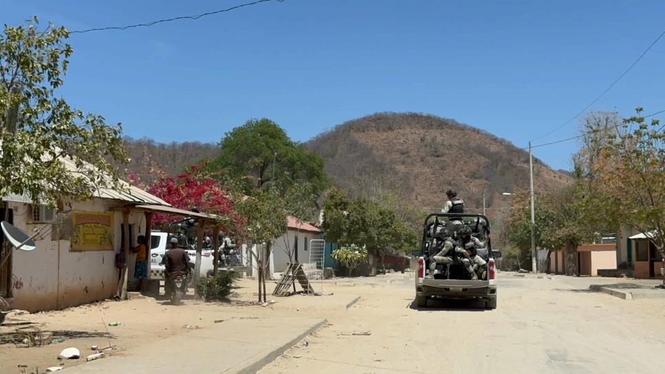 Sin clases ni comercio en la sierra de Choix tras enfrentamientos; gatilleros usan hasta drones Sin clases ni comercio en la sierra de Choix tras enfrentamientos; gatilleros usan hasta drones