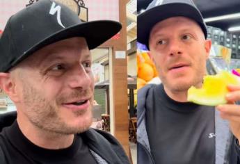 Facundo prueba fruta en la calle y vendedor intenta cobrarle 3 mil pesos | VIDEO