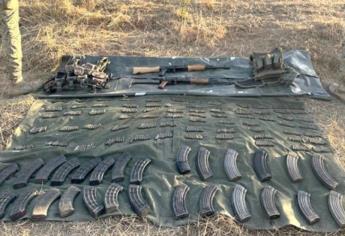 Militares aseguran armas largas, municiones y cargadores en Choix