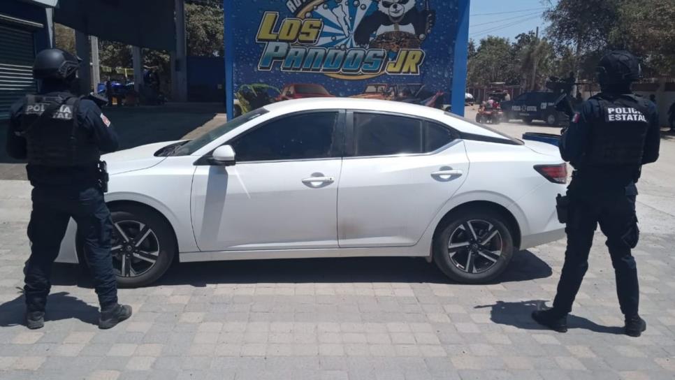 Recuperan automóvil con reporte robo en El Salado, al sur de Culiacán Recuperan automóvil con reporte robo en El Salado, al sur de Culiacán