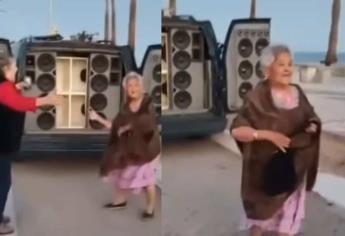 Abuelita de Sonora festeja sus 83 años bailando en el Malecón de Huatabampito | VIDEO