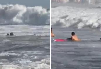 Elemento de Marina “suelta” su arma para rescatar a joven que se ahogaba en playa de Mazatlán