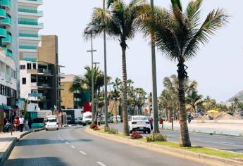 Esta calle de la Zona Dorada en Mazatlán cambia de sentido esta Semana Santa