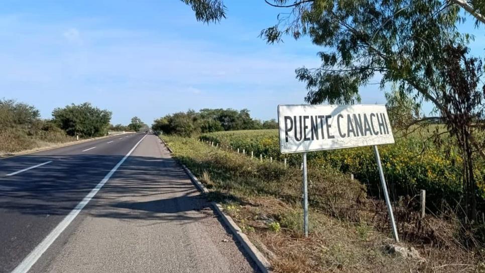 Sujetos armados despojan camioneta sobre la Maxipista en La Laguna de Canachi, al sur de Culiacán