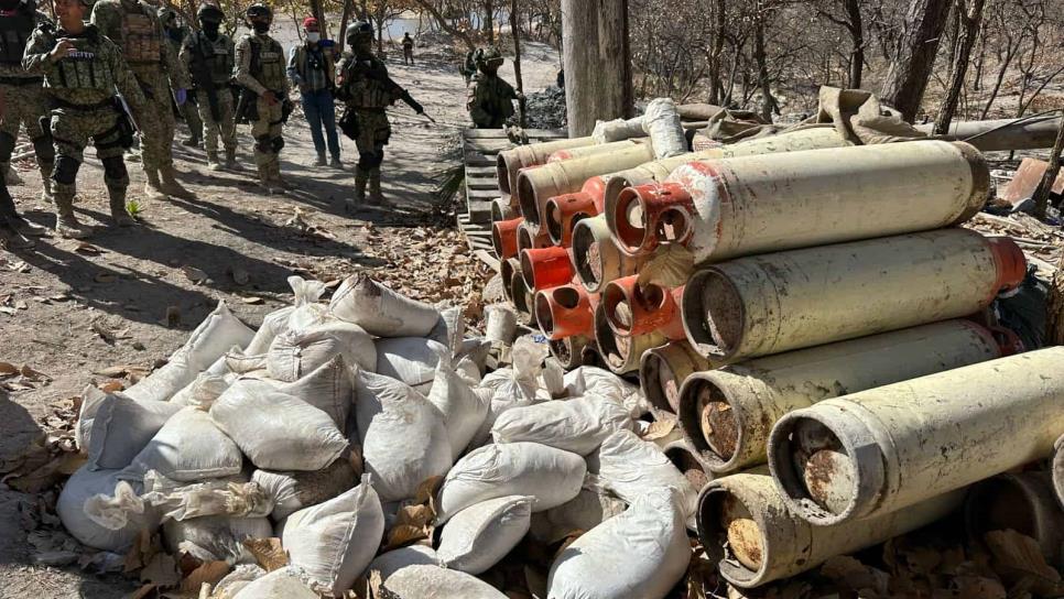 Ejército asegura laboratorio clandestino en la sierra de Choix; elaboraban 2 toneladas de droga diario