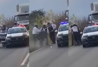 Tránsitos de Ahome someten a conductor ebrio por evadir el alcoholímetro | VIDEO