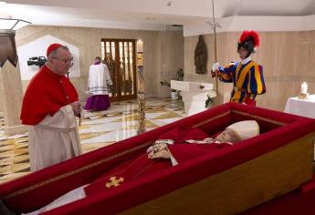 El féretro del Papa Francisco fue expuesto antes de su traslado a la Basílica de San Pedro