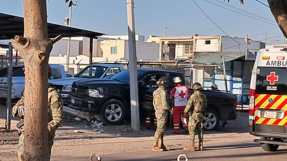 Ejecutan a dos personas a bordo de una camioneta en Villa Victoria, Culiacán