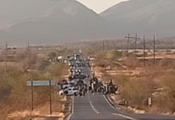 Continúa cerrada la México 15 a la altura de Tierra Blanca, Salvador Alvarado, tras operativo militar; reportan un muerto