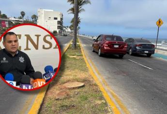 Retiran palmeras del Malecón de Mazatlán donde dos motociclistas han fallecido este 2025