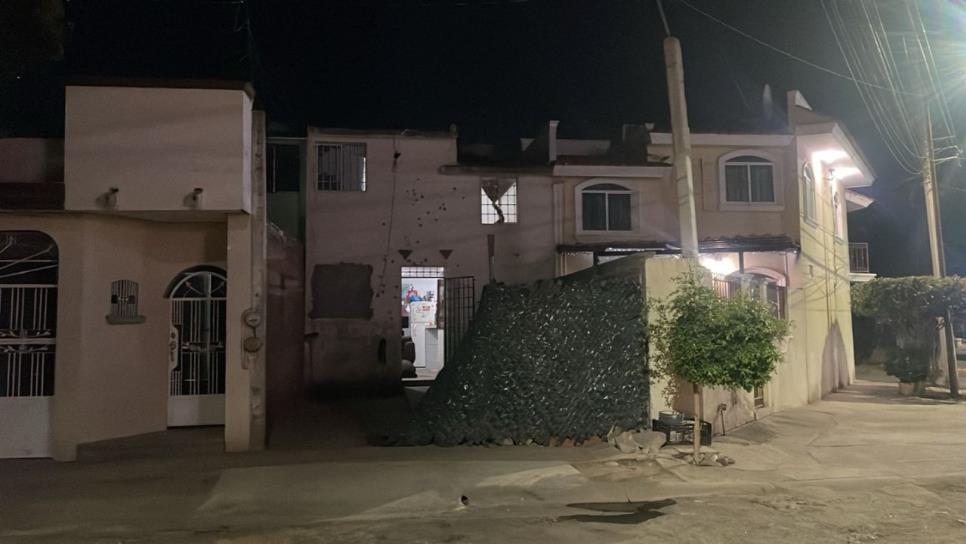 Con ráfagas de rifles AR-15 balean un domicilio en el fraccionamiento Centenario, en Culiacán Con ráfagas de rifles AR-15 balean un domicilio en el fraccionamiento Centenario, en Culiacán