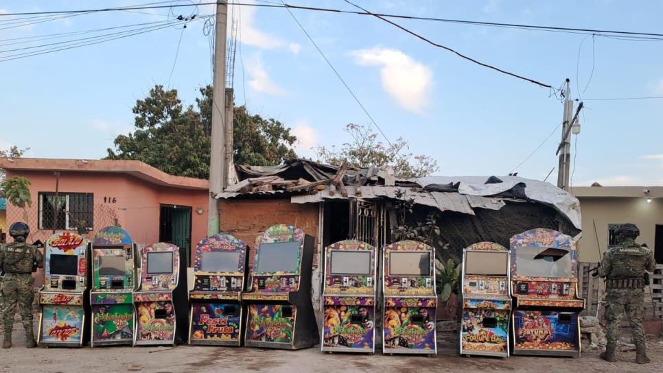 Marinos decomisan 32 maquinitas tragamonedas en Sinaloa Marinos decomisan 32 maquinitas tragamonedas en Sinaloa