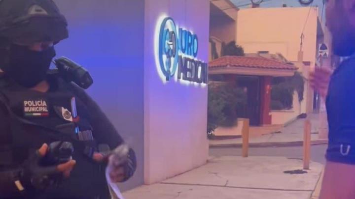 Por no hacer alto, Policía Municipal de Culiacán le quita el carro a ciudadano y se lo lleva detenido