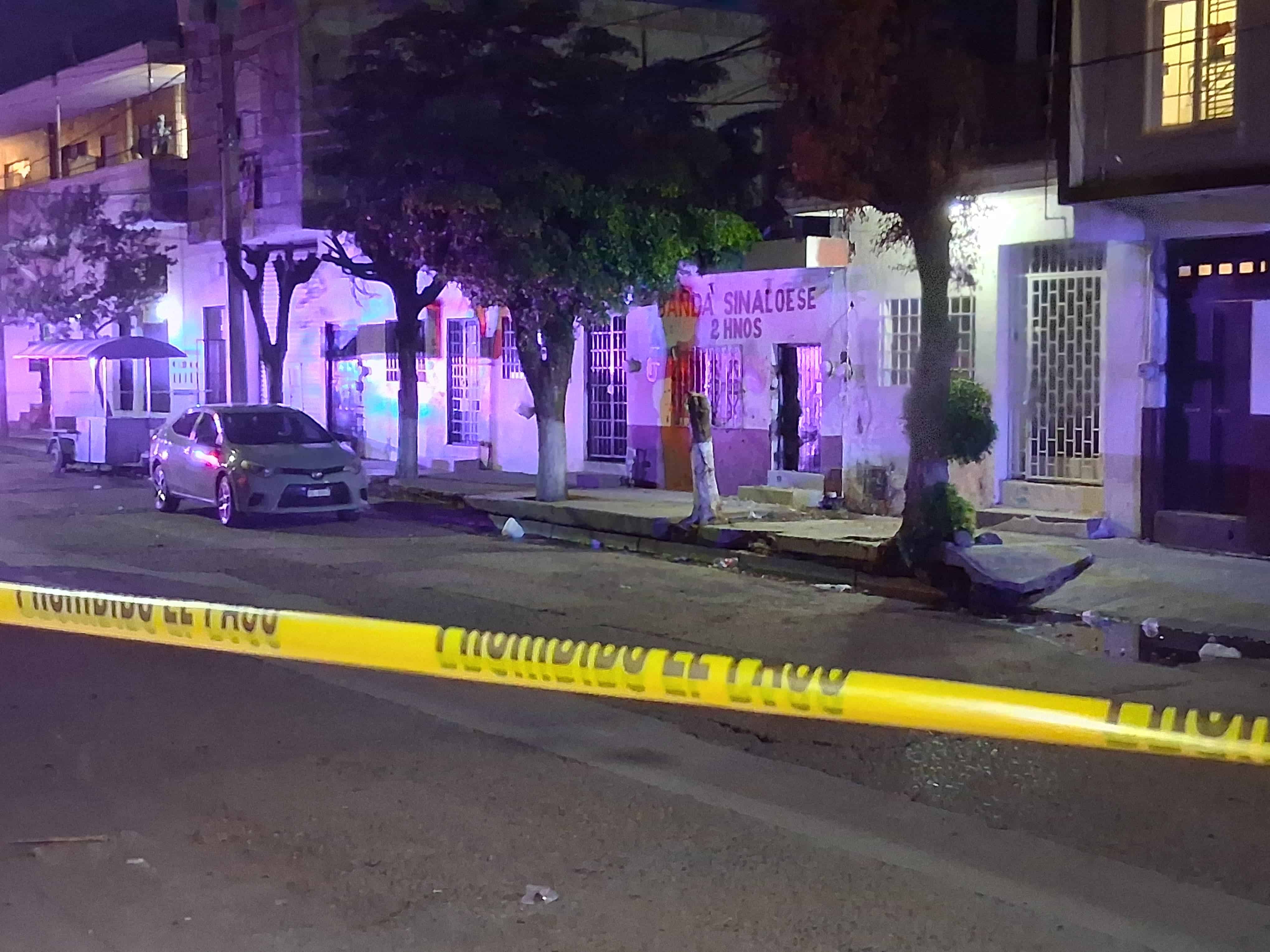 Atacan a balazos local de banda sinaloense en Culiacán