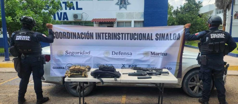 Aseguran 30 explosivos para dron y armas de fuego en Río Viejo, Navolato