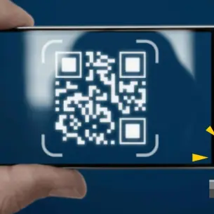 ¡Aguas con el QR del restaurante! Reportan estafas al escanear el código | VIDEO