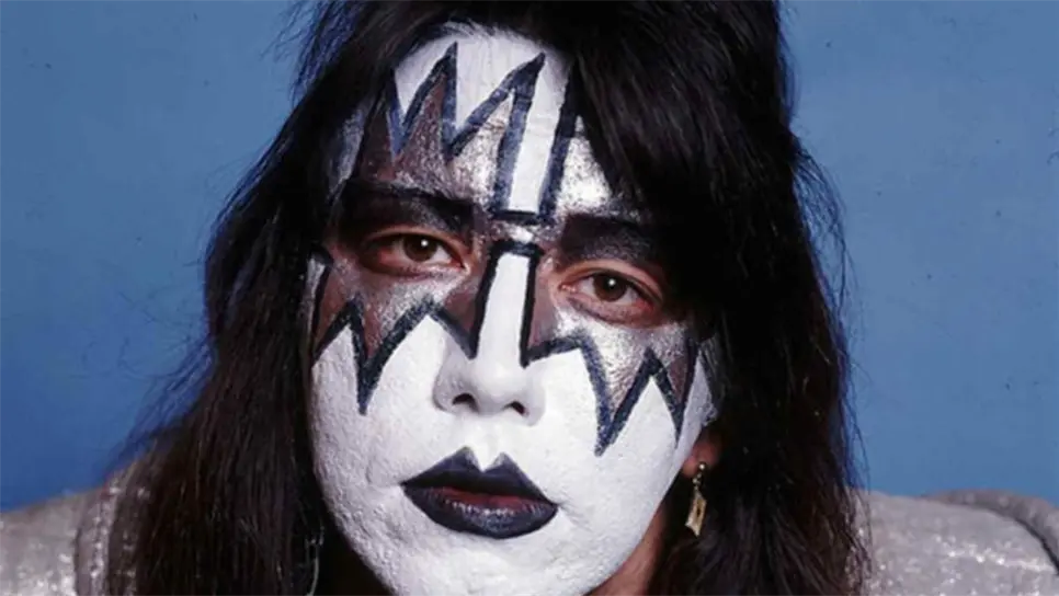 Muchos usuarios rindieron homenaje a Frehley por la huella que dejó en la industria de la música y en el género del rock, destacando las características que lo hacían único