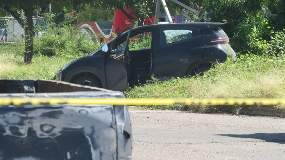 FOTO: Ejecutan a empresario transportista frente a colegio de Mazatlán