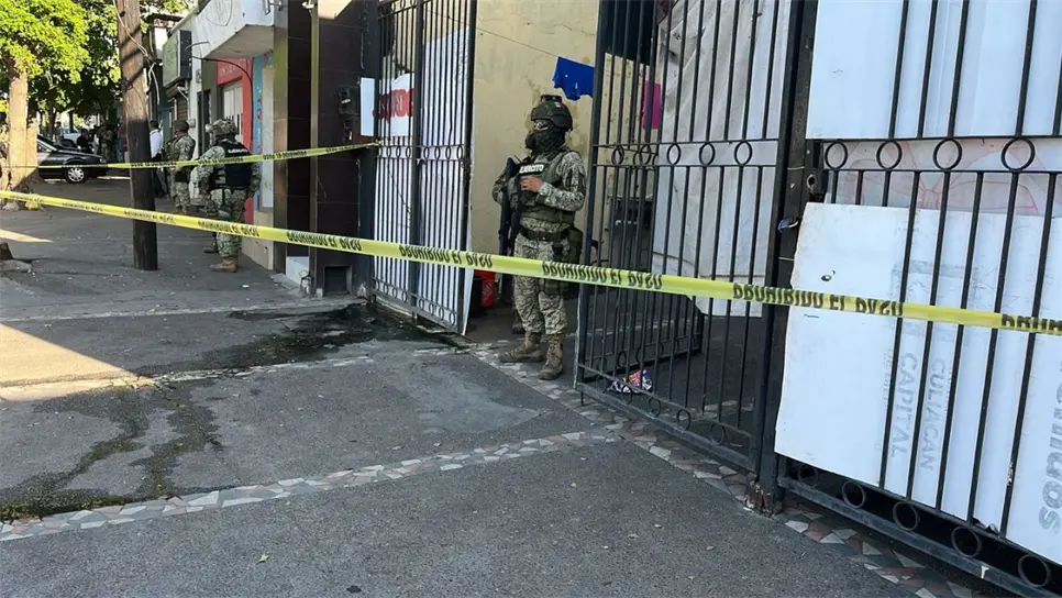 Los agentes de homicidios armaron un grupo para atender el reporte ya que había varios hechos en Culiacán. Esto en Torres Aeropuerto Centro y Aquiles Serdán