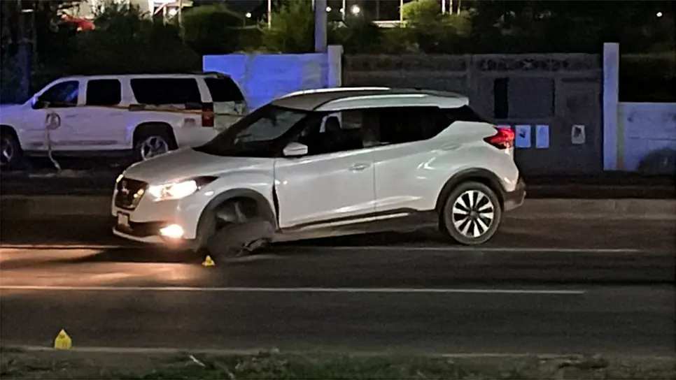 En una de las balaceras quedó una camioneta abandonada con armas en su interior. (FOTO: Ángel Beltrán).