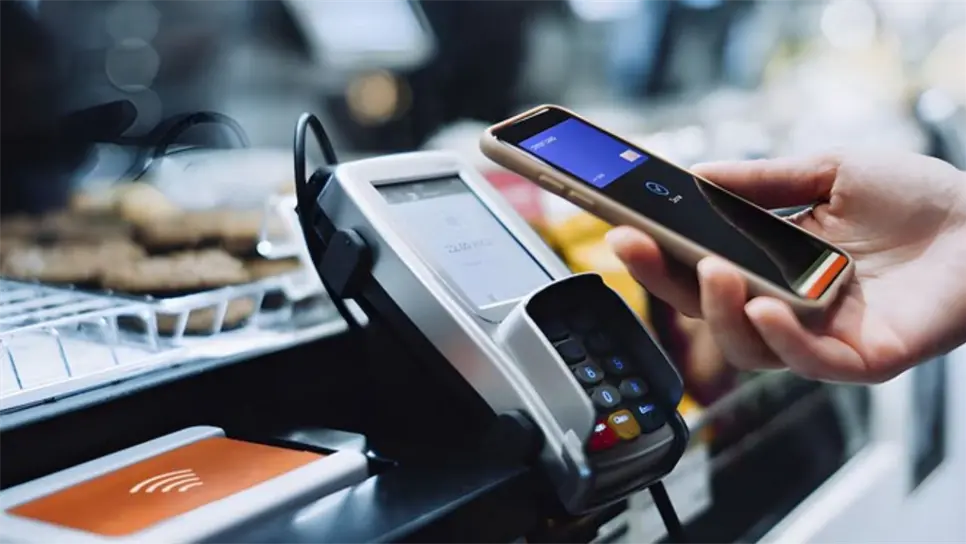 Pero la buena noticia es que los usuarios podrán seguir usando las aplicaciones de banco en línea ya que estas estarán funcionando con normalidad y podrán realizar otras operaciones con normalidad
