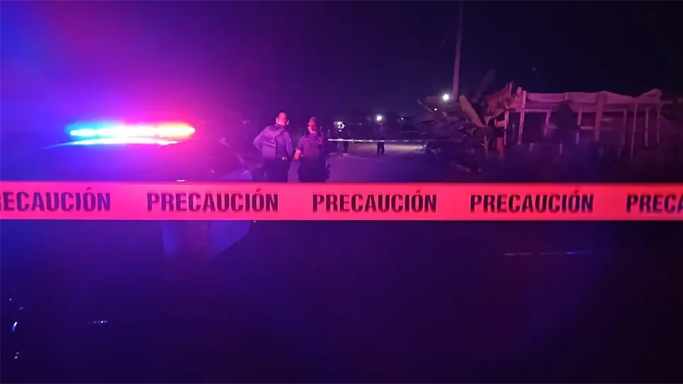 Los peritos hicieron acto de presencia para realizar el trabajo pericial y ordenar que los cuerpos fueran llevados al anfiteatro, donde establecerían la causa de muerte