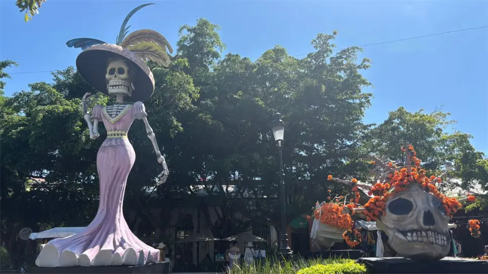 Como parte de la celebración, aquellos que asistan a la callejoneada podrán disfrutar de una dulce tradición, ya que se estará regalando pan de muerto a las familias participantes