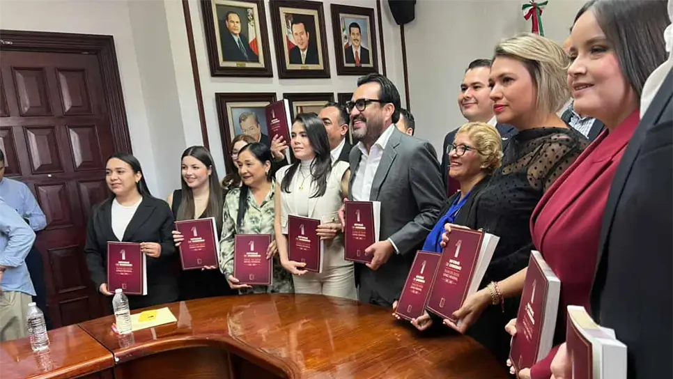 Los regidores y el alcalde durante el informe, (FOTO: Rocío Sánchez).